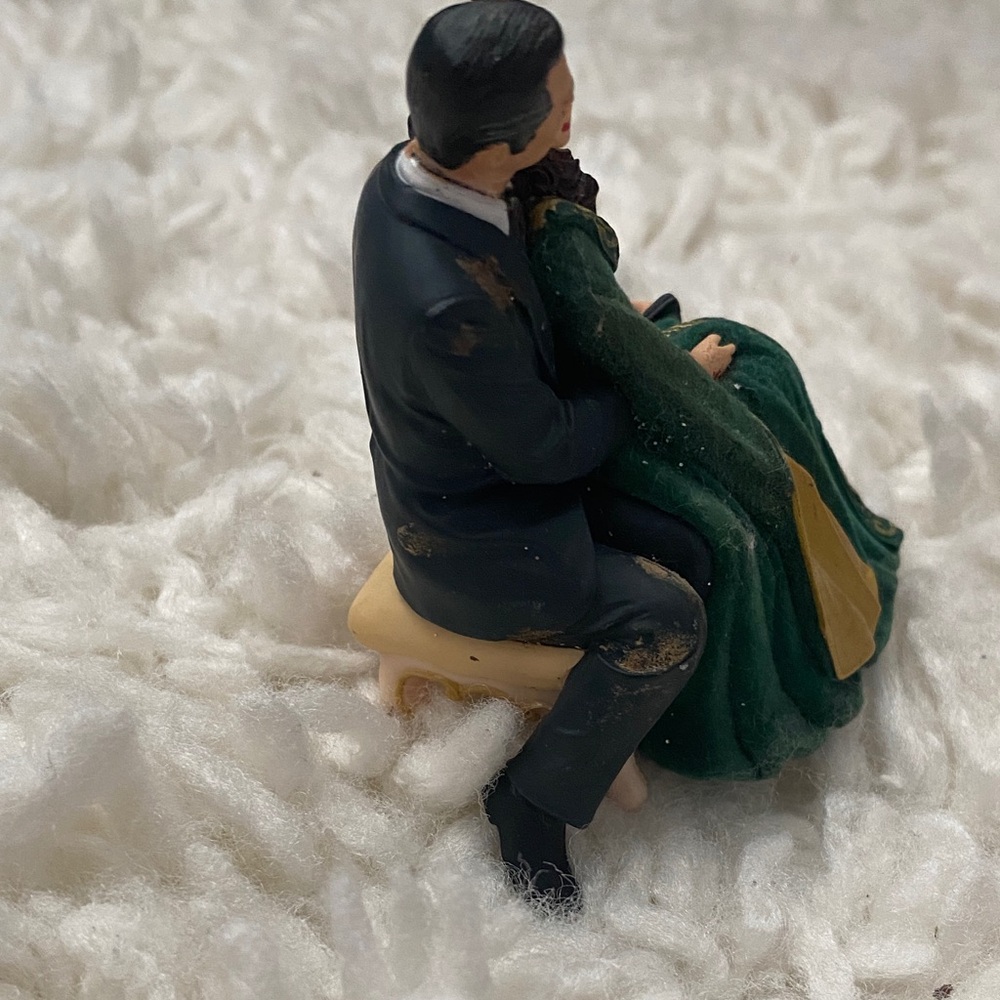 Vintage hallmark gone with the wind 2004 Scarlett o’Hara & Rhett Xmas ornament - Picture 5 of 16